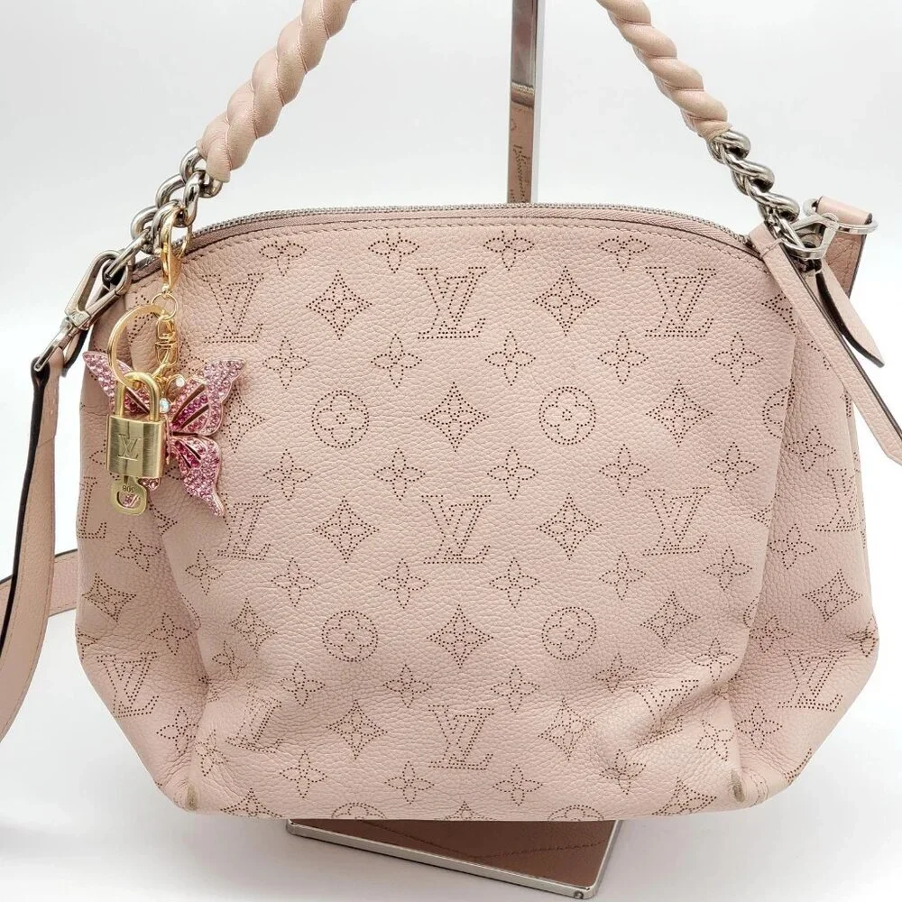 Authentic Louis Vuitton Lock & Key with Unbranded Butterfly Charm, Keychain - Picture 3 of 7